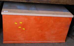 A painted pine chest, 76cm wide.