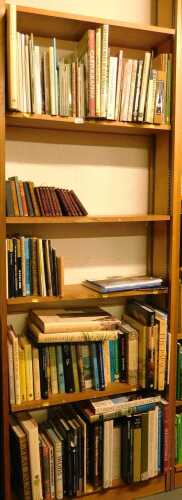Books, mixed interest to include the World Architecture printed by the Reprint Society, Birds of...