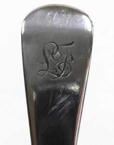 An Elizabeth II silver trefid child's fork and spoon set, monogram engraved, cased, London 1960,... - 3