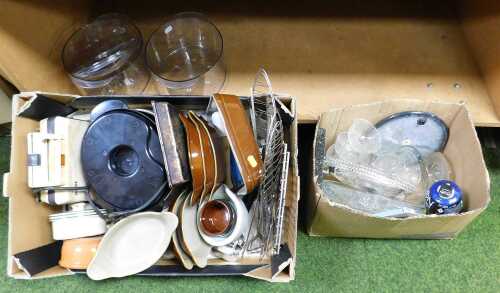 Kitchenwares, to include a Tefal Steamer Aqua Timer, brown and cream glazed serving dishes, a...