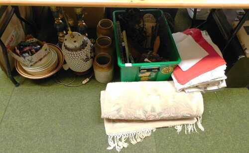 General household effects, to include Susie Cooper plates, diecast vehicles, table lamps,...
