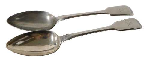 A pair of Victorian silver Fiddle pattern tablespoons, initial engraved, London 1851, 5.85oz.