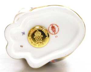 A Royal Crown Derby porcelain Imari cat paperweight, gold stopper, together with an Imari coffee... - 4