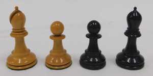 An early 20thC Jaques Staunton pattern boxwood chess set, each king approx 8cm high, marked... - 4