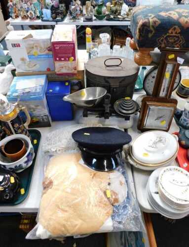 Miscellaneous items, to include a hat box, scales, oak barometer, cap, boxed glass and breakfast...