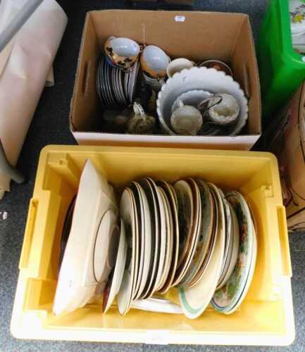 Ceramics, to include planters, figurines, Chinese style tea canister with handle and lid, plates,...