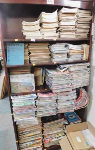 Books and magazines, to include a large collection of magazines of Steam World, Railway Magazine,...