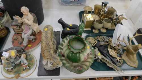 Assorted household ceramics, to include an Academy Collection tiger, Capodimonte style figures,...