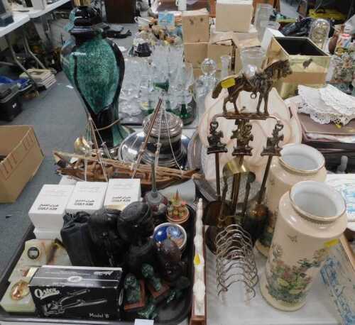 Decorative china and effects, to include a two tone green and black glaze pottery table lamp,...