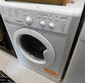 An Indesit 7kg washing machine IWC71252.