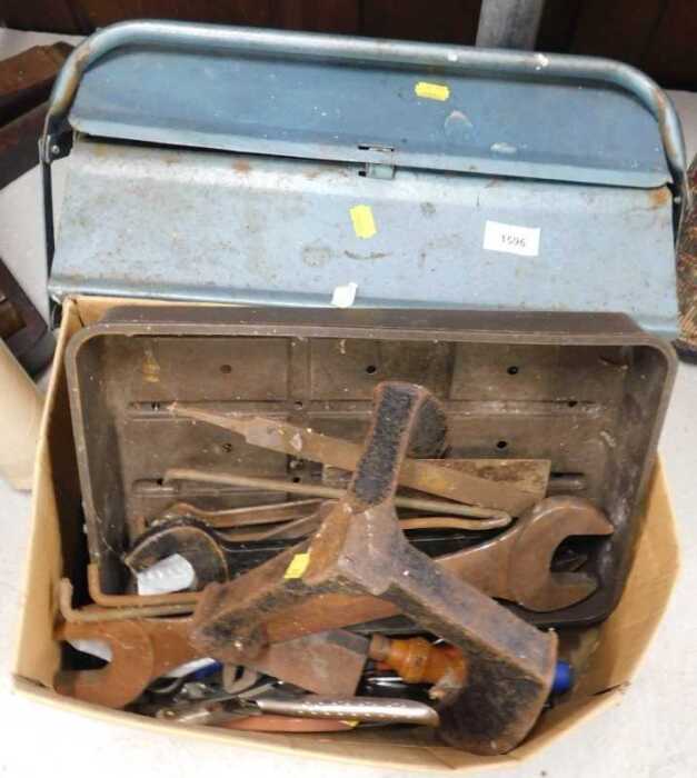 Various tools and accessories, a cantilever tool box, various tools, metalware, spanner, etc. (a...