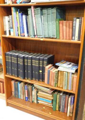 Various books, Chamber's Encyclopaedia set, in blue boards, other books on mathematics, various...