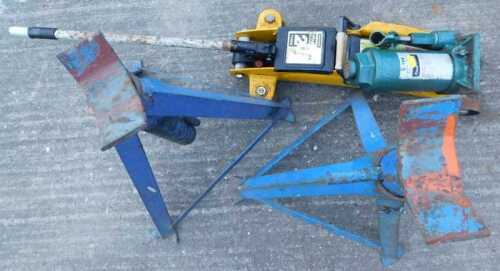 A hydraulic trolley jack, two axle stands, etc.