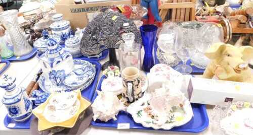 Ceramics, glassware, etc., to include glass decanters, shells, fruit bowls, wine glasses, a...