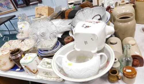 Ceramics, to include Grimwades Royal Winton pattern jug, a Masons Patent ironstone fruit basket,...