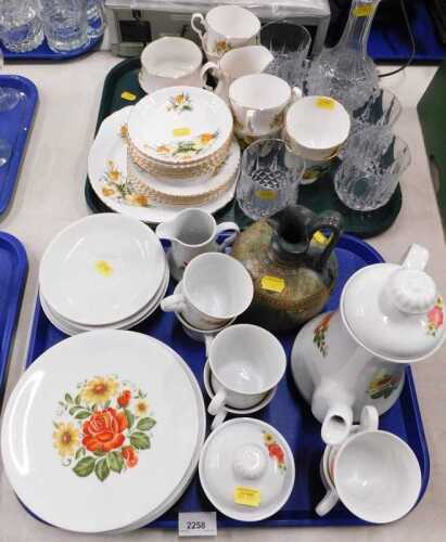 Ceramics and glassware, to include a hand made copy of a Grecian urn, Royal Windsor fine bone...