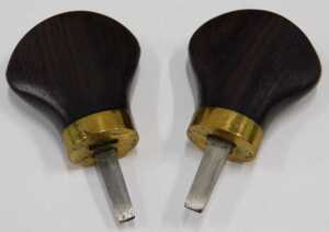 A late 20thC William Powell Gun & Rifle Makers gun cleaning kit, in a mahogany case of... - 4