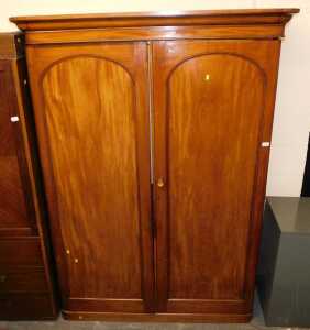 A Victorian mahogany wardrobe, 118cm wide.