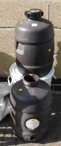 Two pressure barrels, etc. (a quantity)
