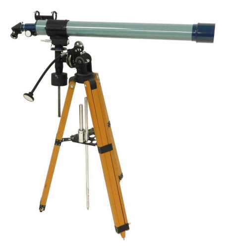 A Prinz Astral 500 telescope, raised on a tripod, 114cm high.