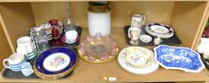 Decorative household effects, to include Wedgwood Imperial porcelain decorative plates, La Reine...