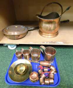 Metalware, to include a copper coal scuttle, copper bed pan, brass bowls, a set of copper...