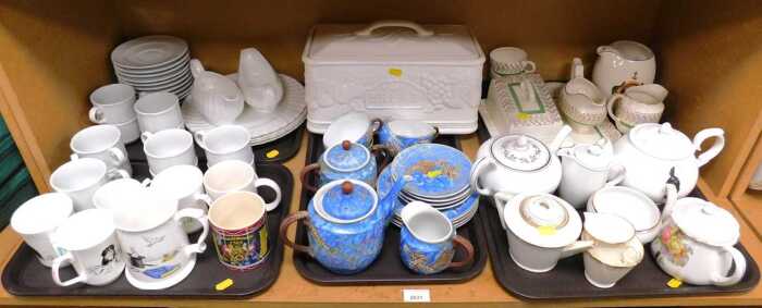 Decorative china and effects, to include an Oriental porcelain part tea service, various mugs,...