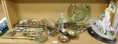 Brassware, to include large novelty key, horseshoe plaque, brass scoop with turned wooden handle,...
