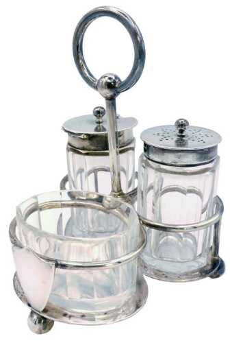 An Edward VII silver and cut glass three piece cruet on stand, comprising a cut glass salt,...