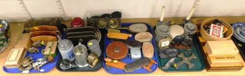 General household effects, to include horse brasses, trinket boxes, carved elephants, Langham...