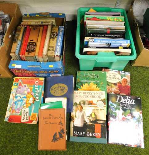 Books, to include children's annuals, Whizzer and Chips, Scorcher, Beano, cookery books, etc. (2...