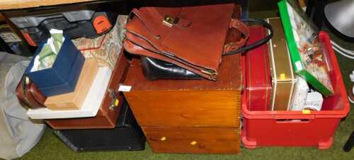 General household effects, to include cases, Christmas decorations, handbag, two section...