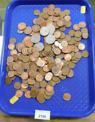 Elizabeth II copper pennies, and some other coinage. (1 tray)