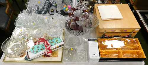 Swiss memorabilia and crystal, to include a Cheeses from Switzerland three bowl presentation set,...