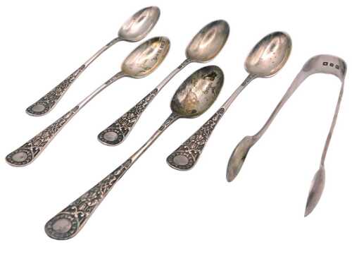 A set of five Victorian silver coffee spoons, and pair of sugar tongs, cased, Birmingham 1899, 2....