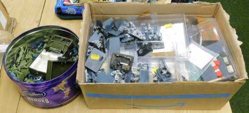 A quantity of miniature model soldiers and various plastic soldiers, etc.
