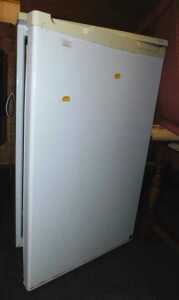 A LEC fridge.