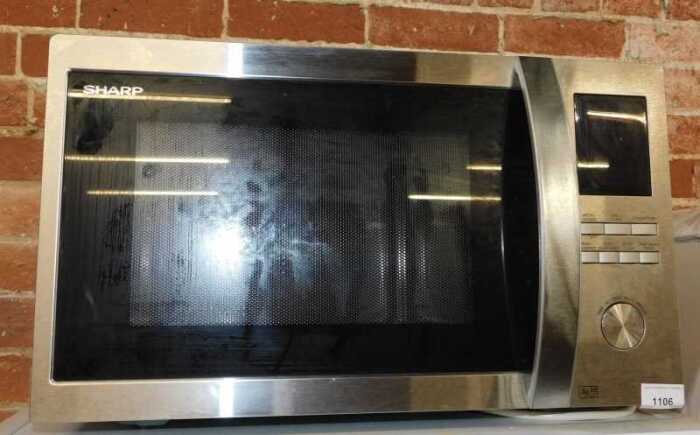 A Sharp 1000w microwave.