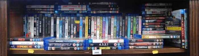 Various Blu-ray and other DVDs, including Star Trek, The Hobbit, etc. (a quantity)