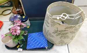Decorative wares, including a pair of lampshades, small planters, etc. (1 tray)