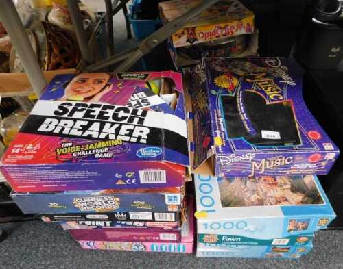Miscellaneous children's games, jigsaws, etc., to include Guinness World Records, Disney Trivia,...