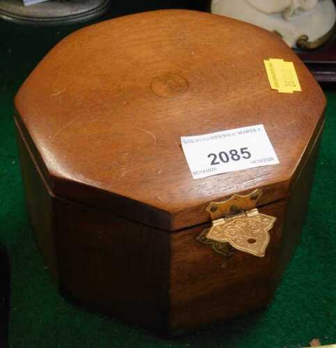 A mahogany octagonal jewellery box, 14cm wide.
