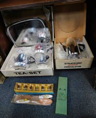 A Sona Stratford Deluxe coffee percolator, together with a tea set, salad servers, and Grand...