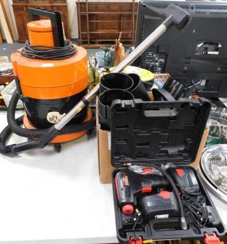 A Vax carpet cleaner, together with a Mylek Pro Spray paint sprayer, Rhino air power tool, etc....