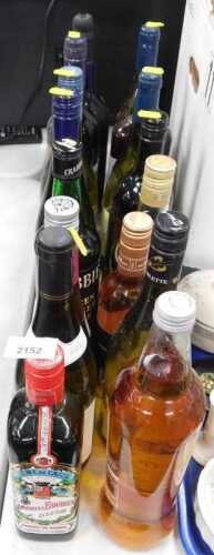 Various bottles of alcohol and other drinks, to include Crabbie's Green Ginger wine, white wine,...