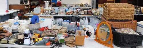 General household effects, to include a Black and Decker electric Dust Buster, steak knives,...