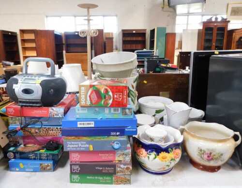 Various puzzles, 500 piece and 1000 piece, together with a Sony CD player, table lamps,...