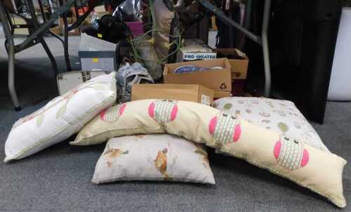 General household effects, to include pheasant pattern cushion, boxed shoes, electric heater,...