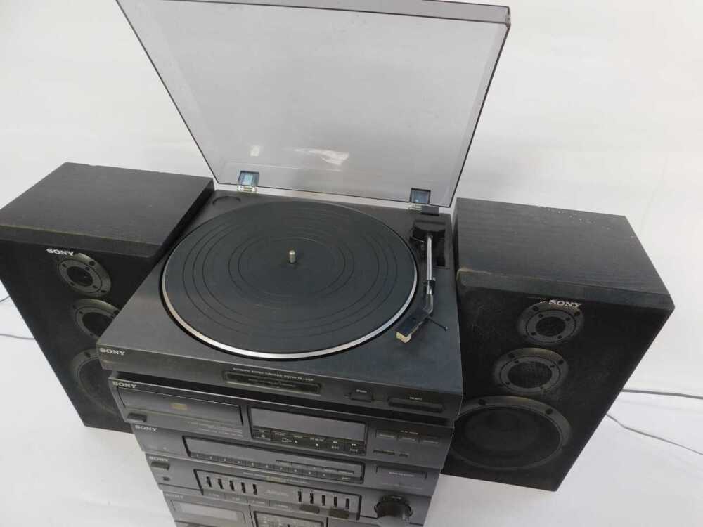A Sony music system, comprising turntable PS-LX40P, compact disc player ...