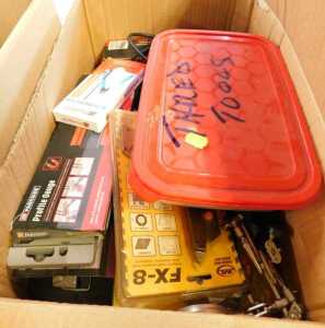 Various tools, kit construction tools, thread tools, etc. (1 box)